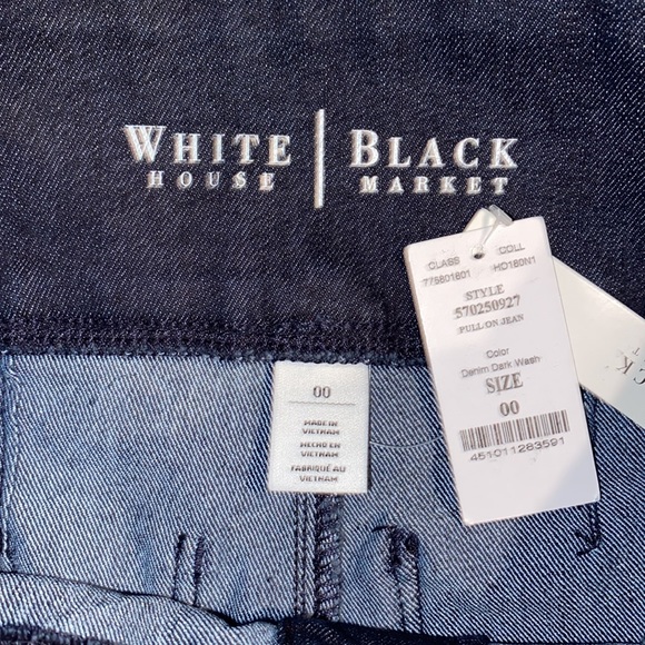 White House Black Market Slim Dark Wash Pull on Jeans - Picture 3 of 13